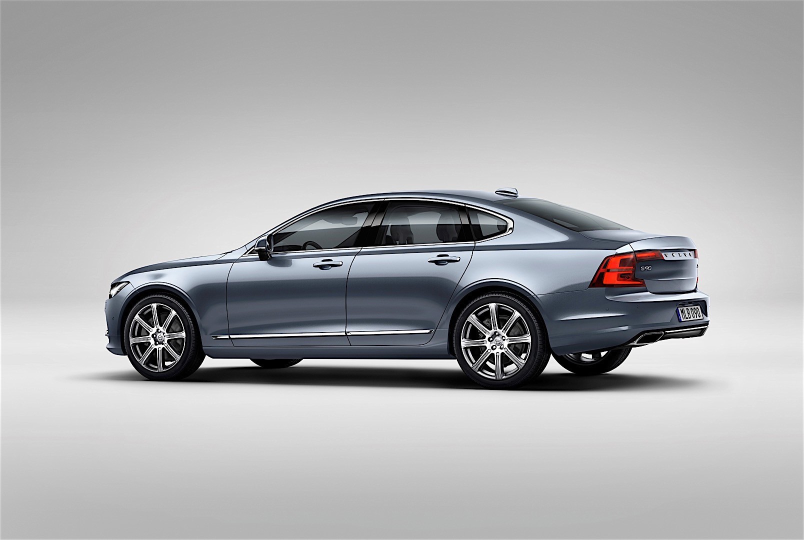 Volvo S90 photo 26