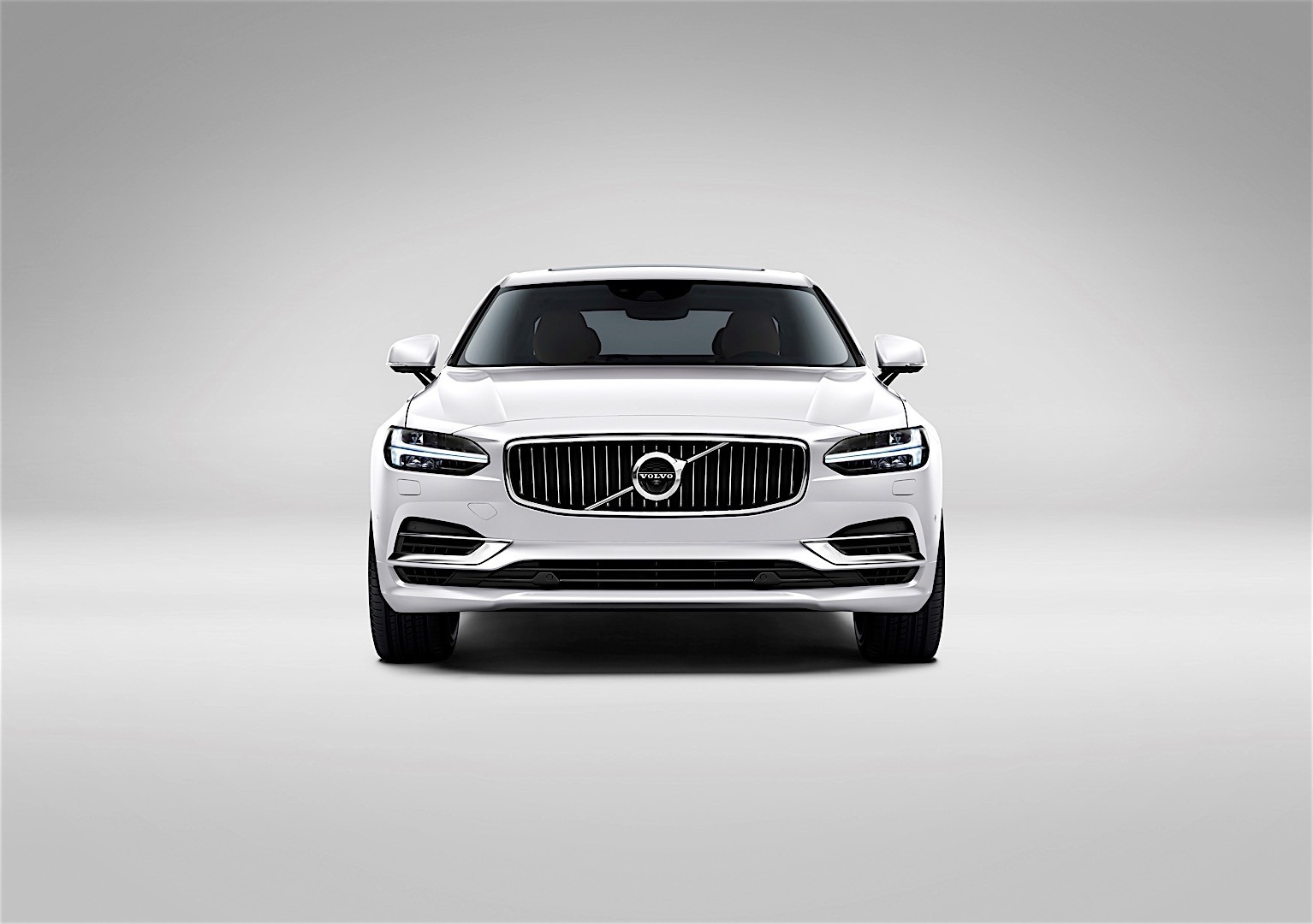 Volvo S90 photo 29
