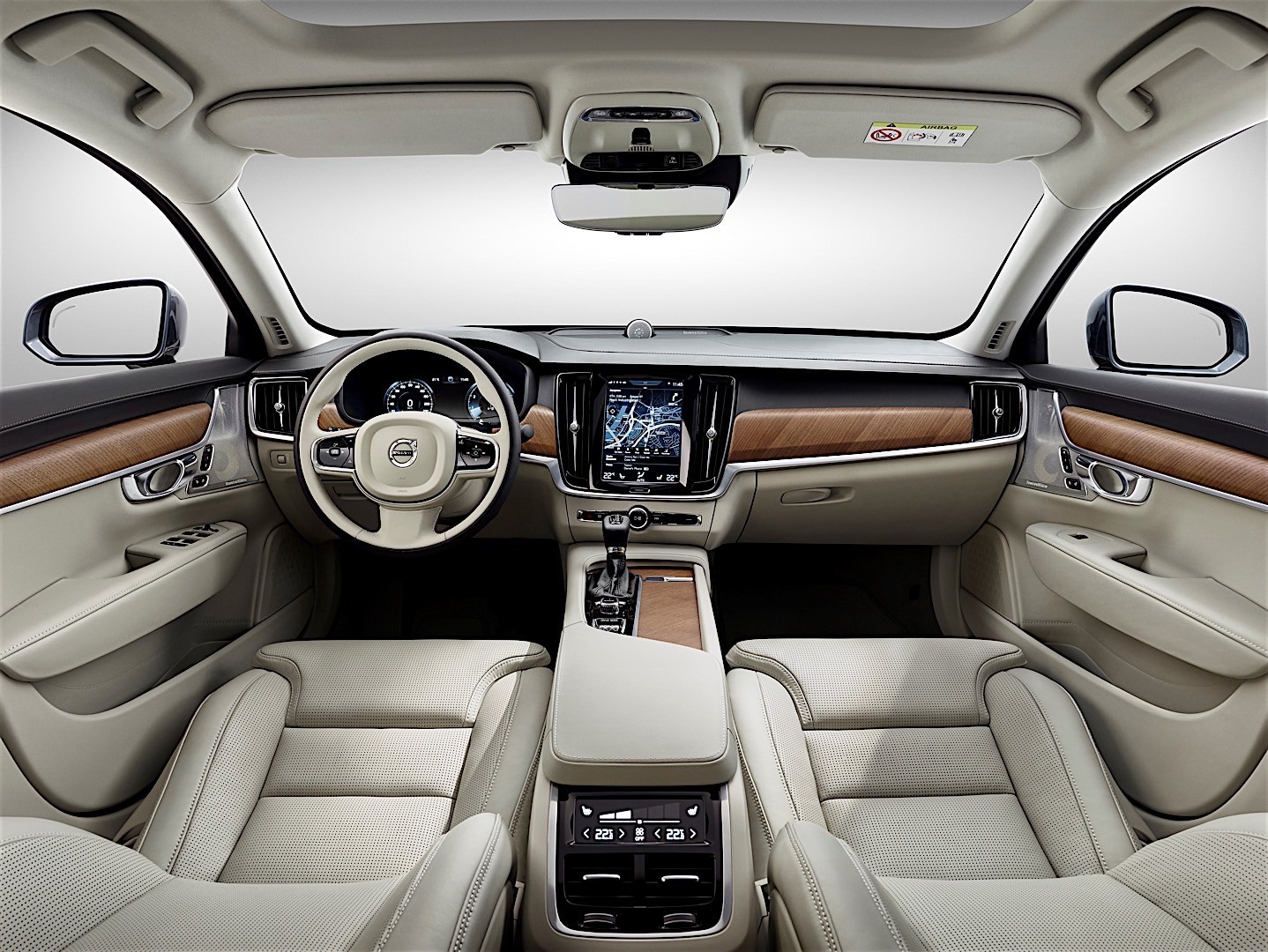 Volvo S90 photo 37
