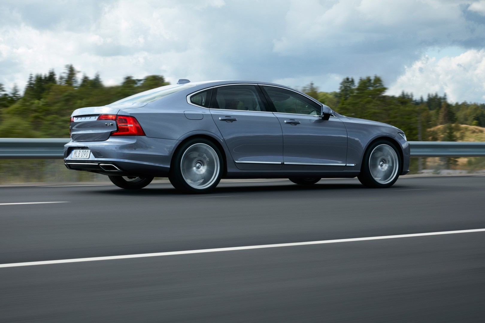 Volvo S90 photo 15