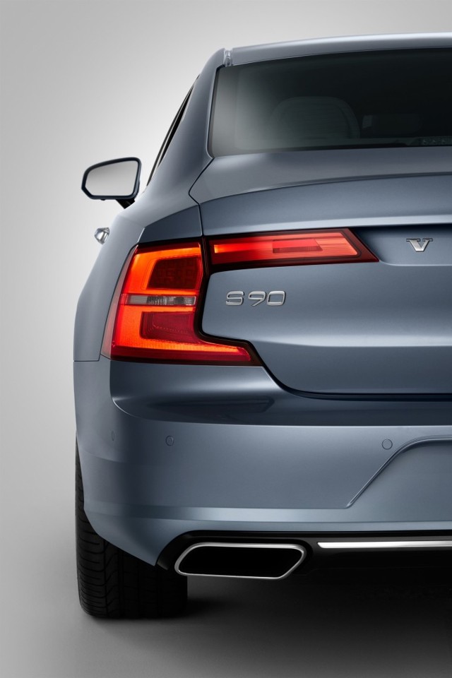 Volvo S90 photo 21