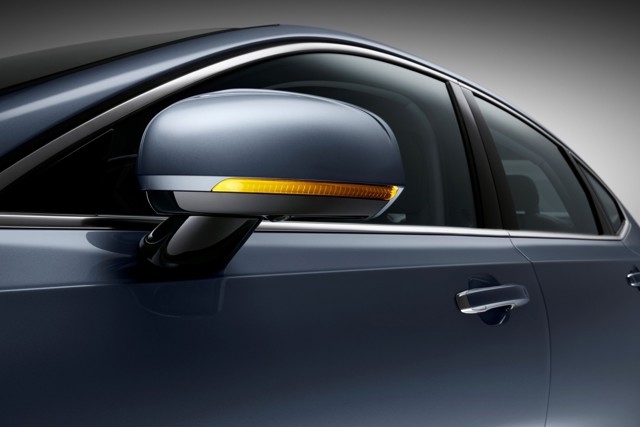 Volvo S90 photo 36