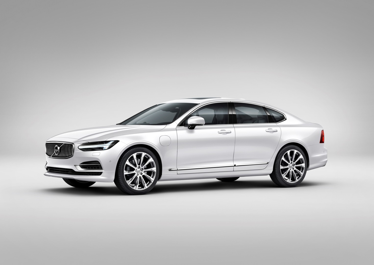 Volvo S90 photo 42