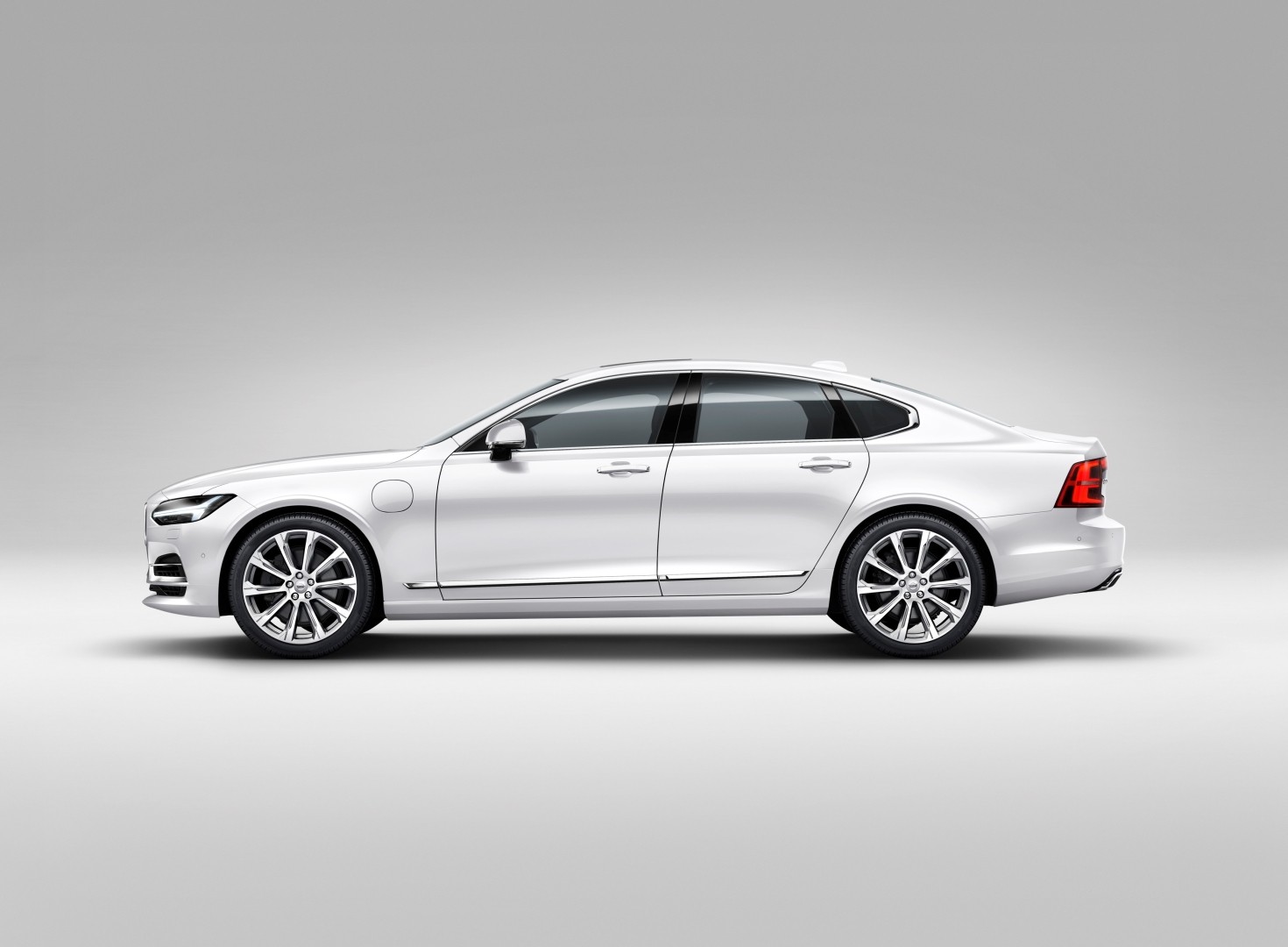 Volvo S90 photo 46