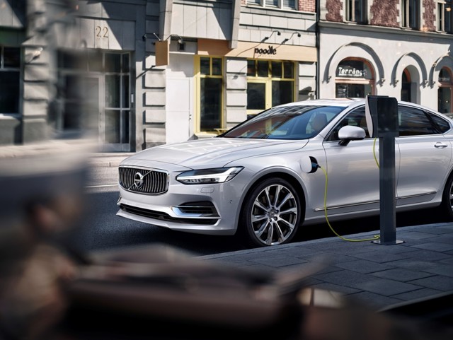 Volvo S90 photo 54
