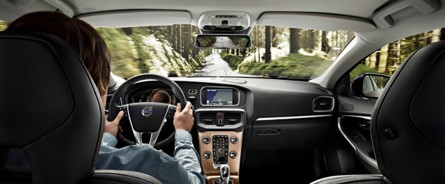 Volvo V40 Cross Country photo 30