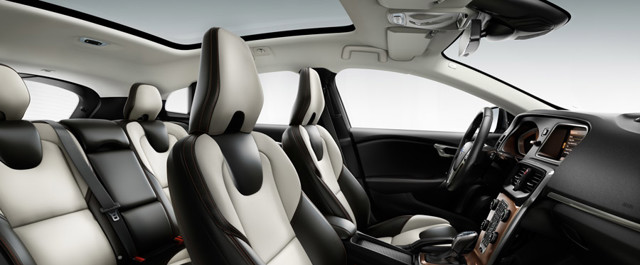 Volvo V40 Cross Country photo 40