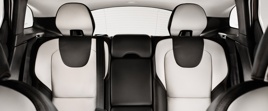 Volvo V40 Cross Country photo 41