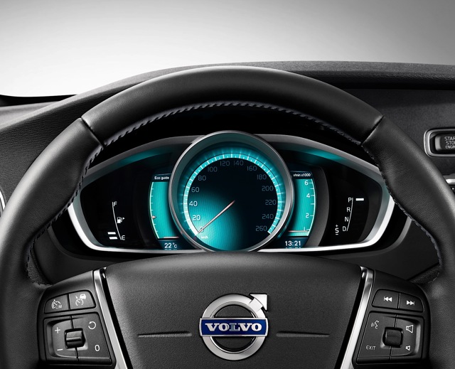 Volvo V40 Cross Country photo 46