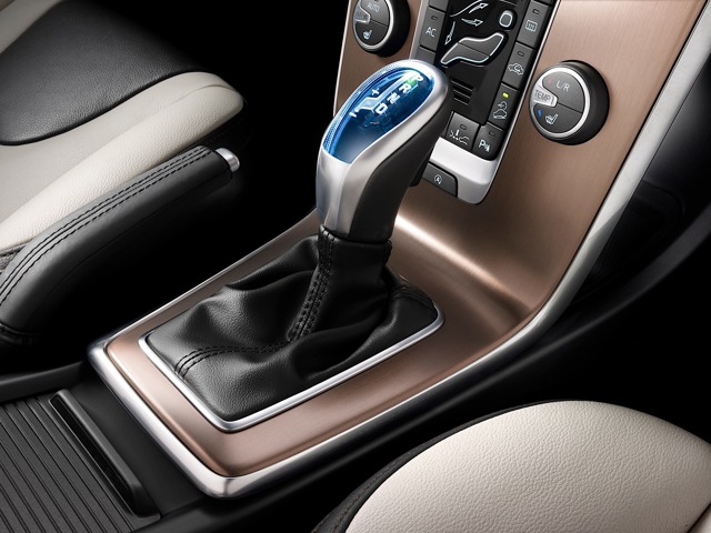 Volvo V40 Cross Country photo 47