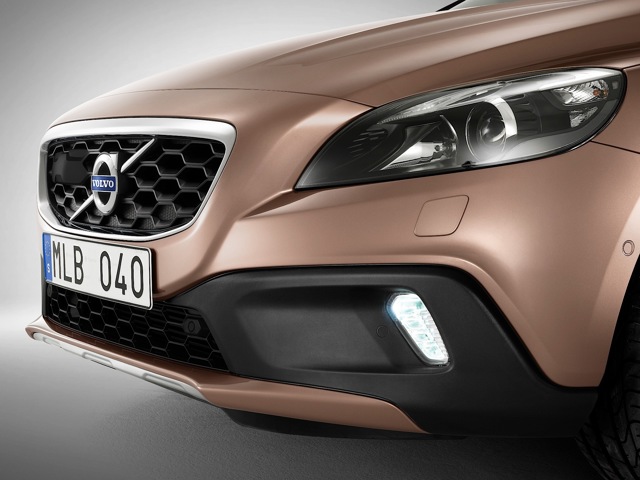 Volvo V40 Cross Country photo 10