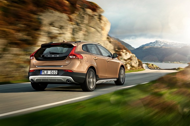 Volvo V40 Cross Country photo 17