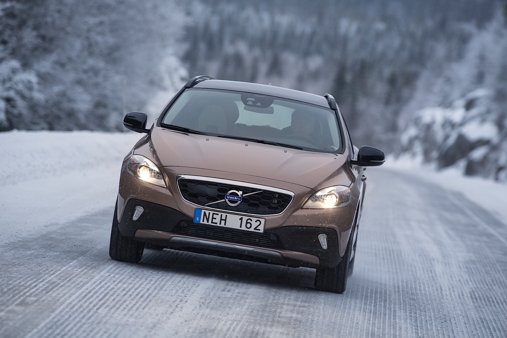 Volvo V40 Cross Country photo 29