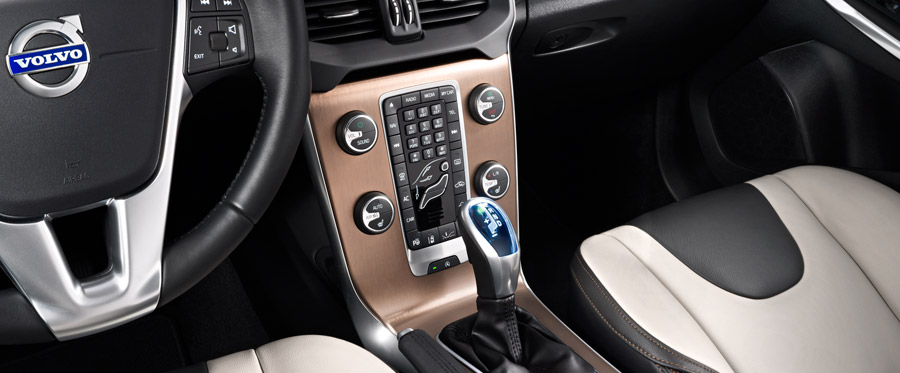 Volvo V40 Cross Country photo 37