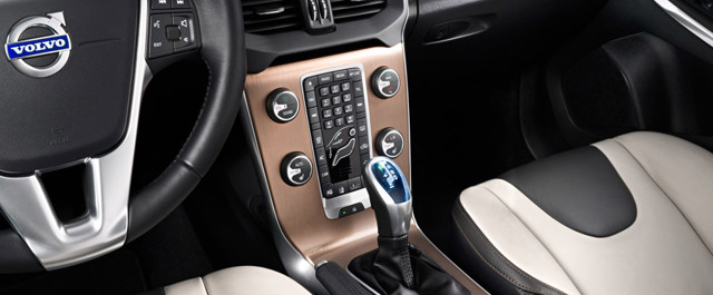 Volvo V40 Cross Country photo 37