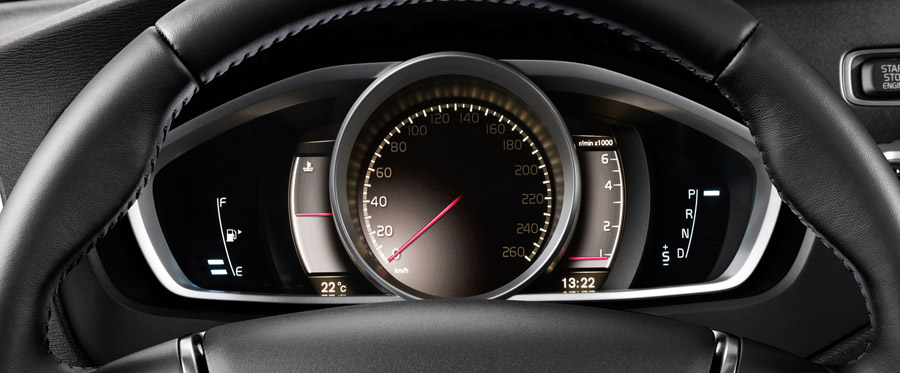 Volvo V40 Cross Country photo 38