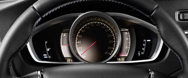 Volvo V40 Cross Country photo 38