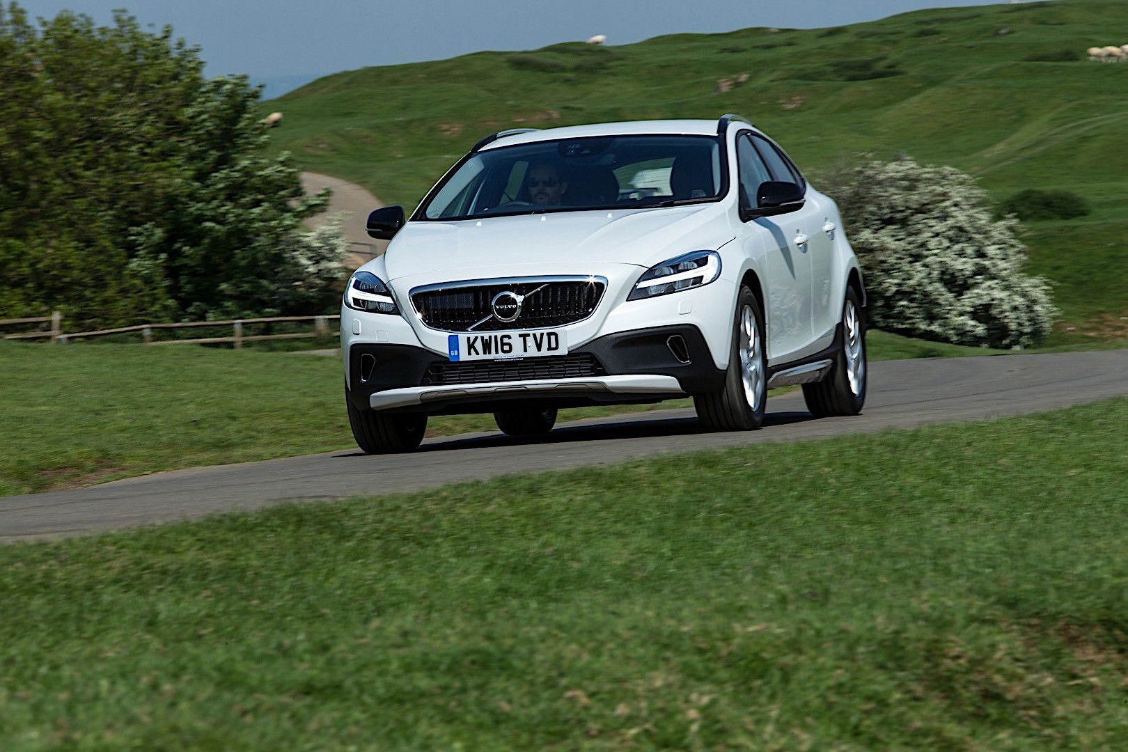Volvo V40 Cross Country photo 3
