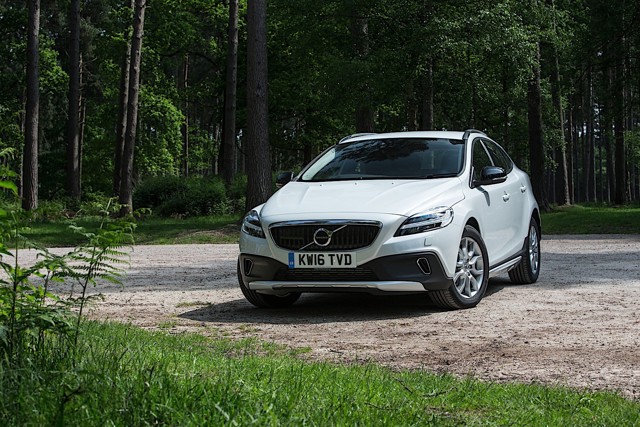 Volvo V40 Cross Country photo 7