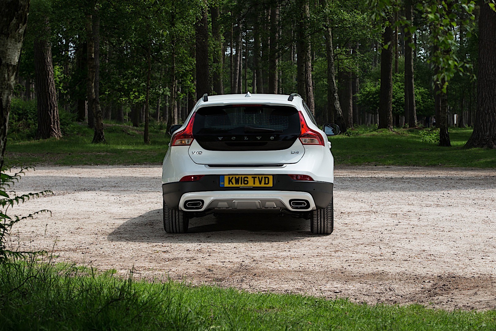 Volvo V40 Cross Country photo 26
