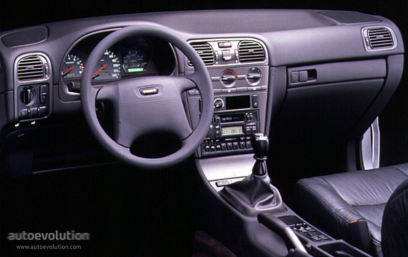 Volvo V40 photo 12