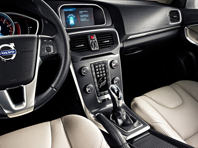Volvo V40 photo 80