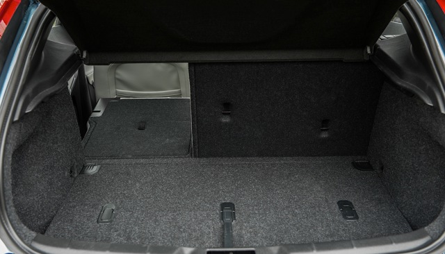 Volvo V40 photo 88
