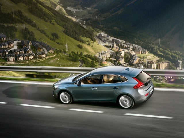 Volvo V40 photo 16