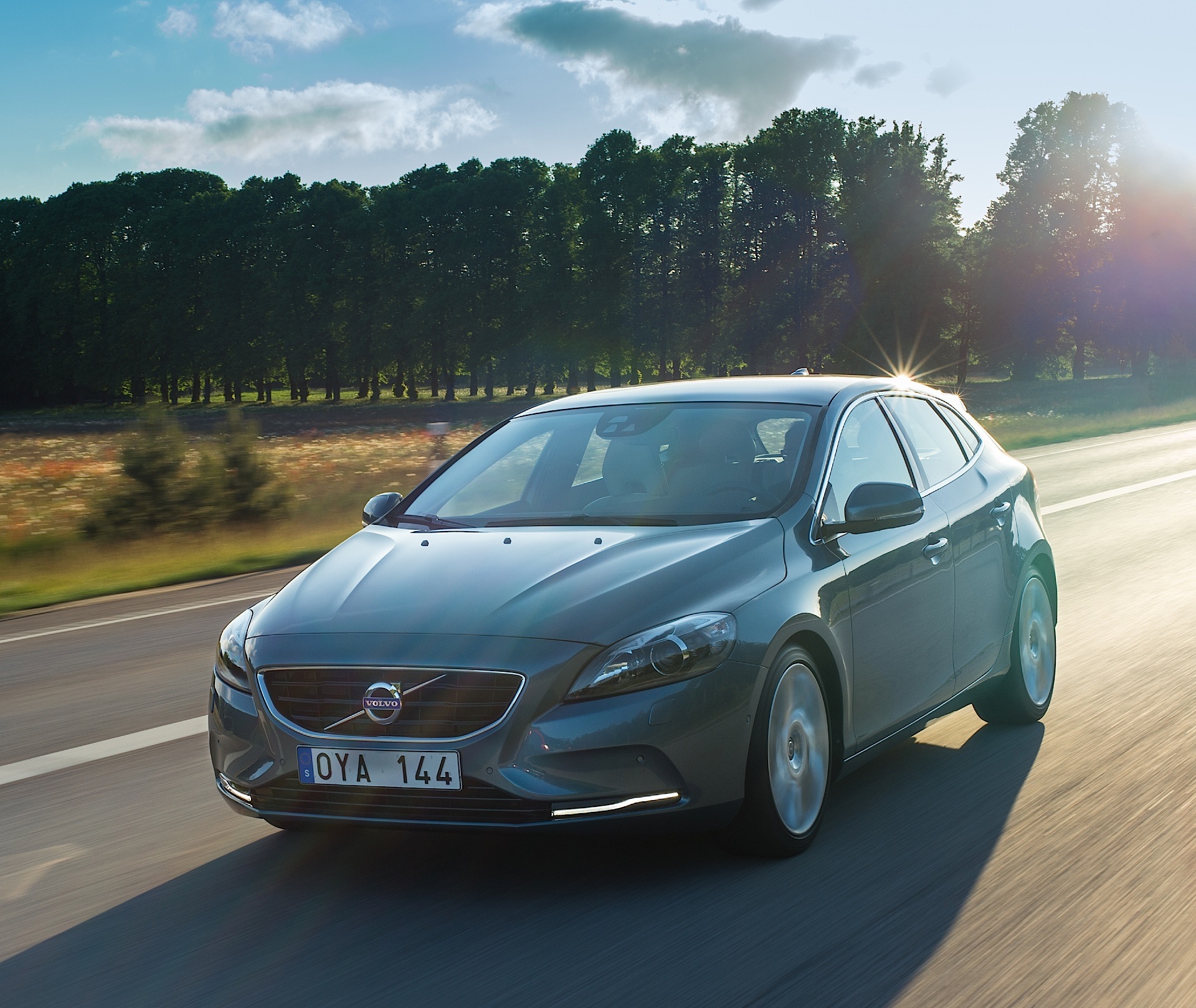 Volvo V40 photo 34