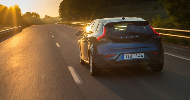 Volvo V40 photo 38
