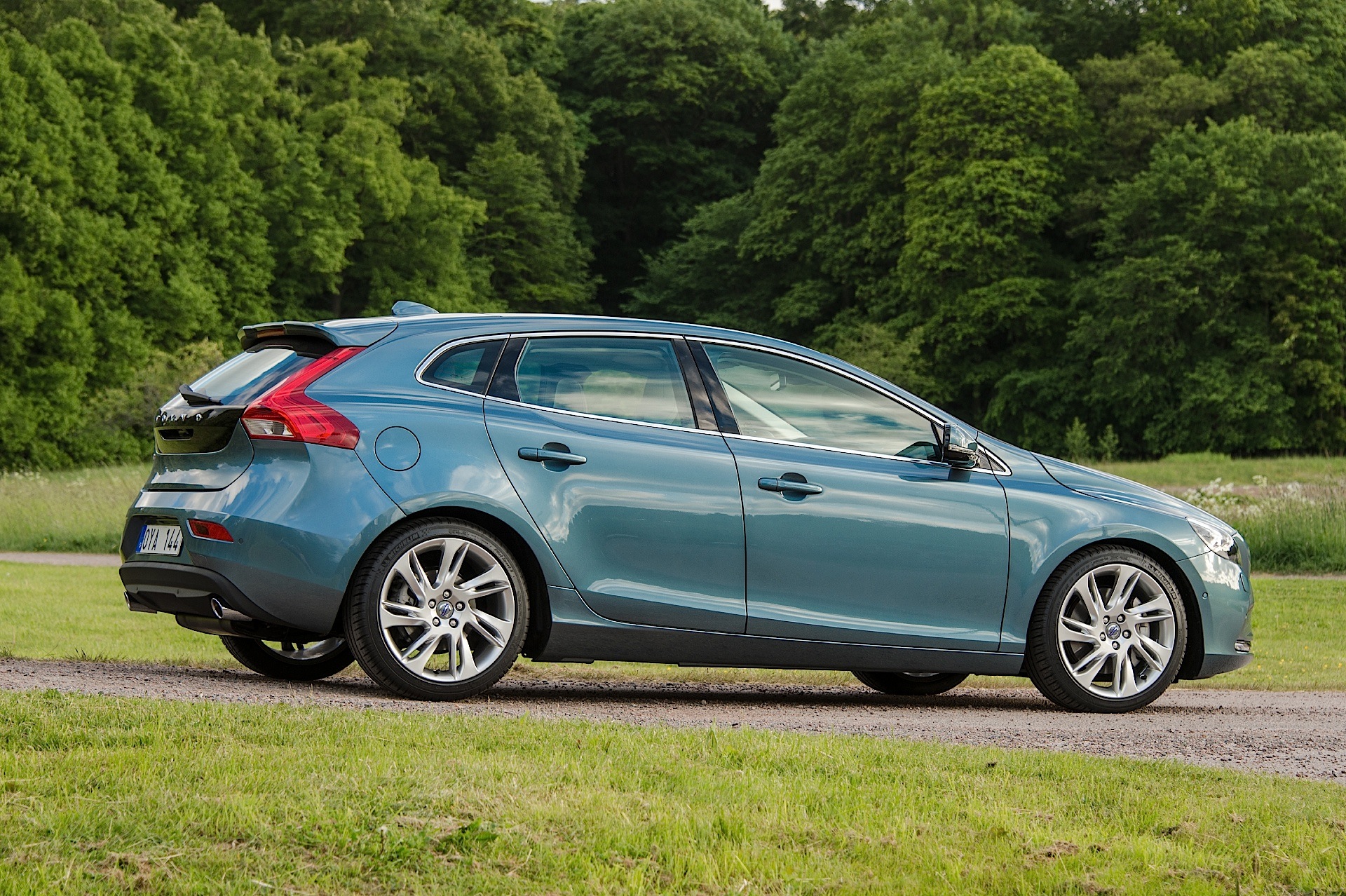 Volvo V40 photo 41