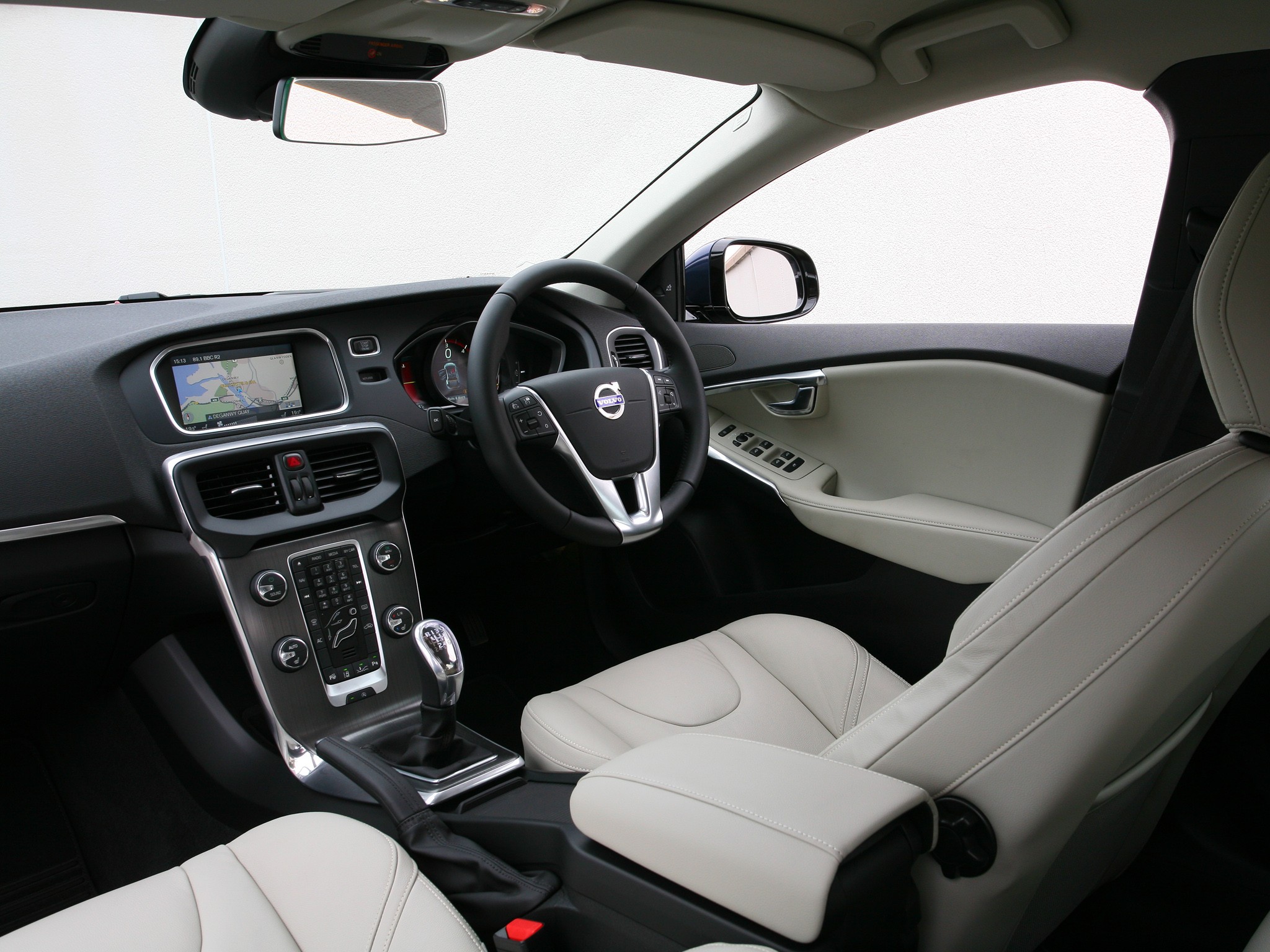 Volvo V40 photo 89