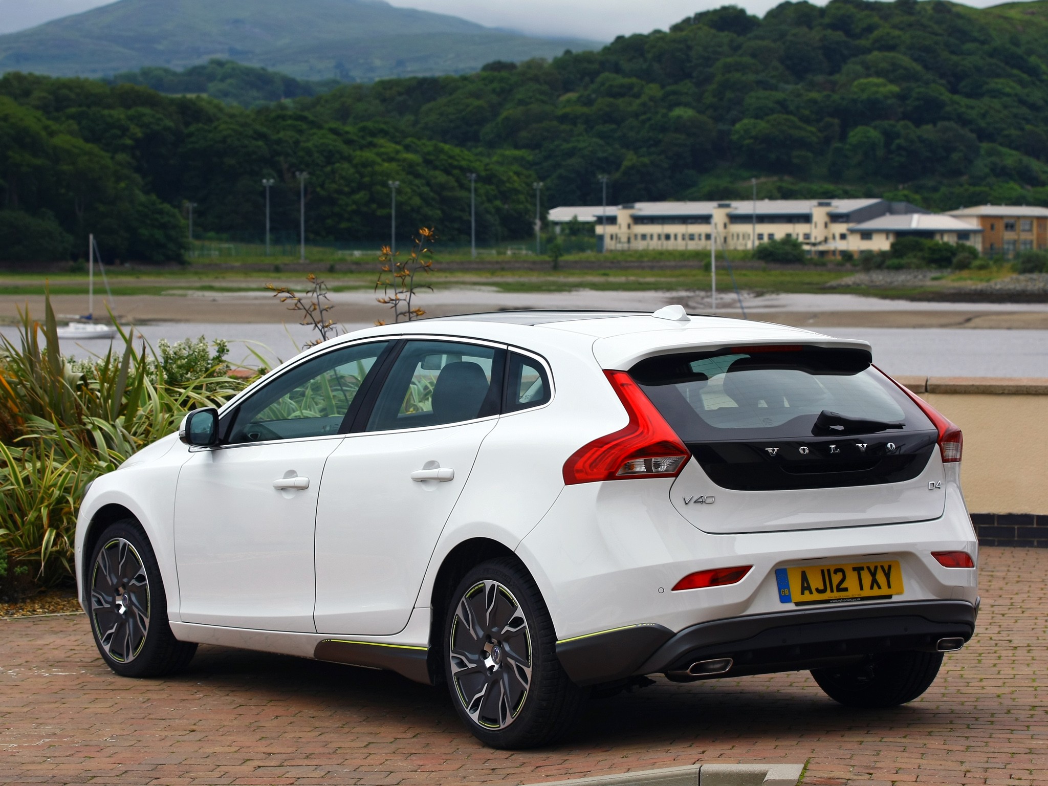 Volvo V40 photo 49