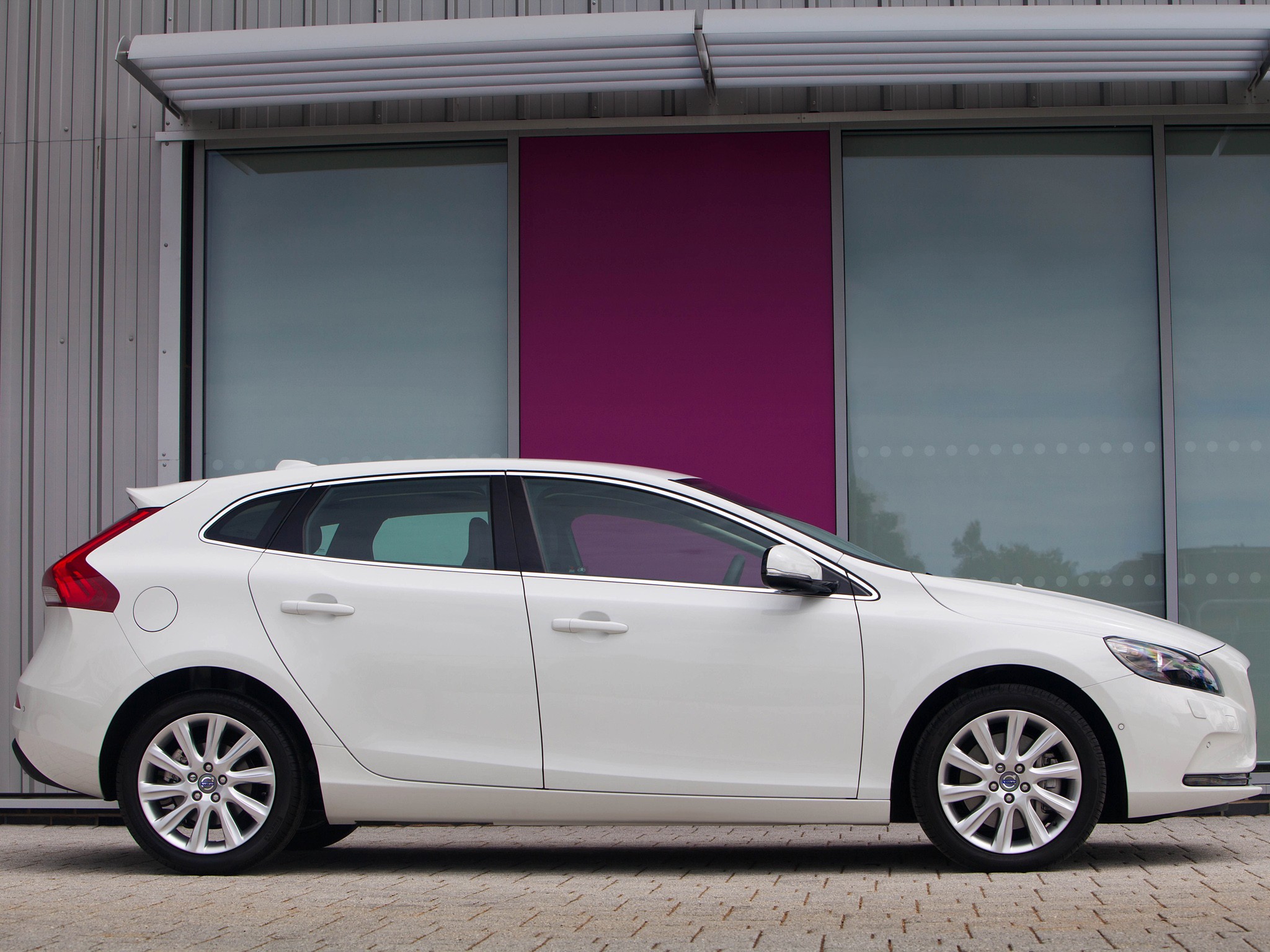 Volvo V40 photo 58