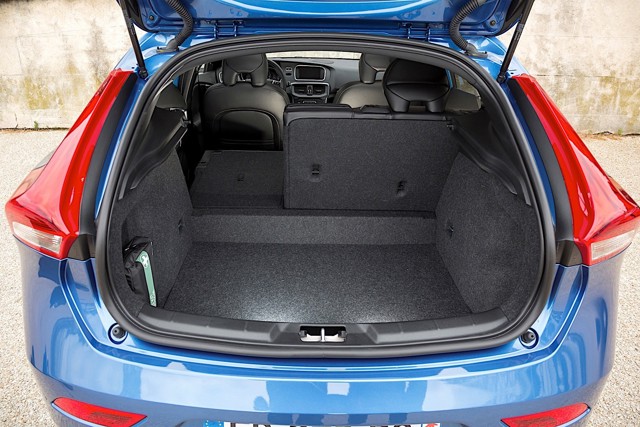 Volvo V40 photo 90