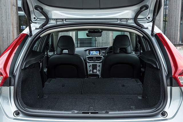 Volvo V40 photo 95