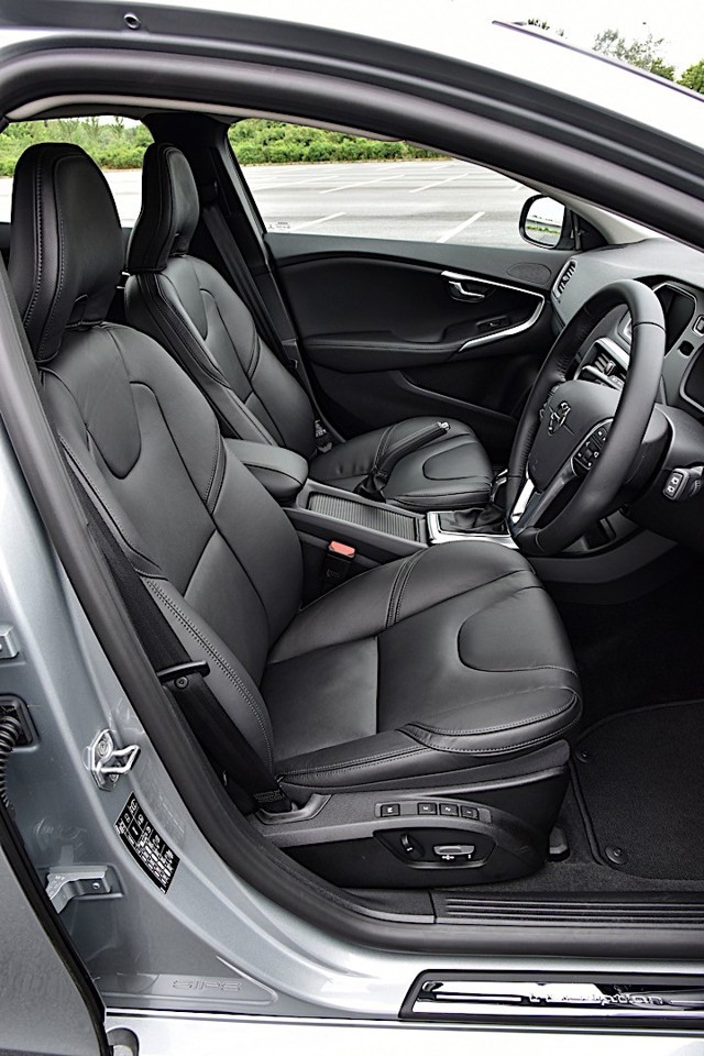 Volvo V40 photo 96