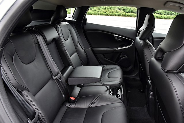 Volvo V40 photo 97