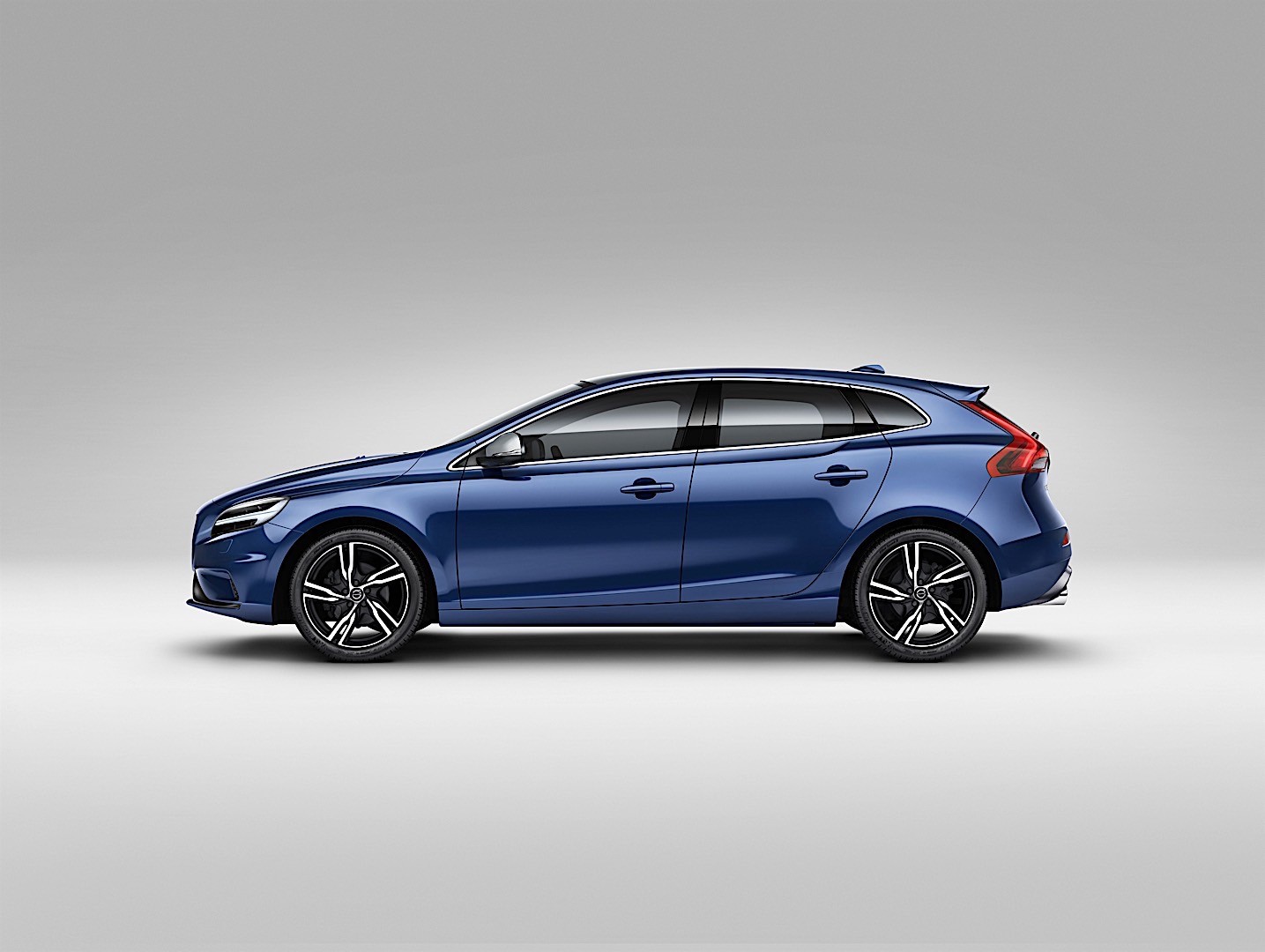Volvo V40 photo 11