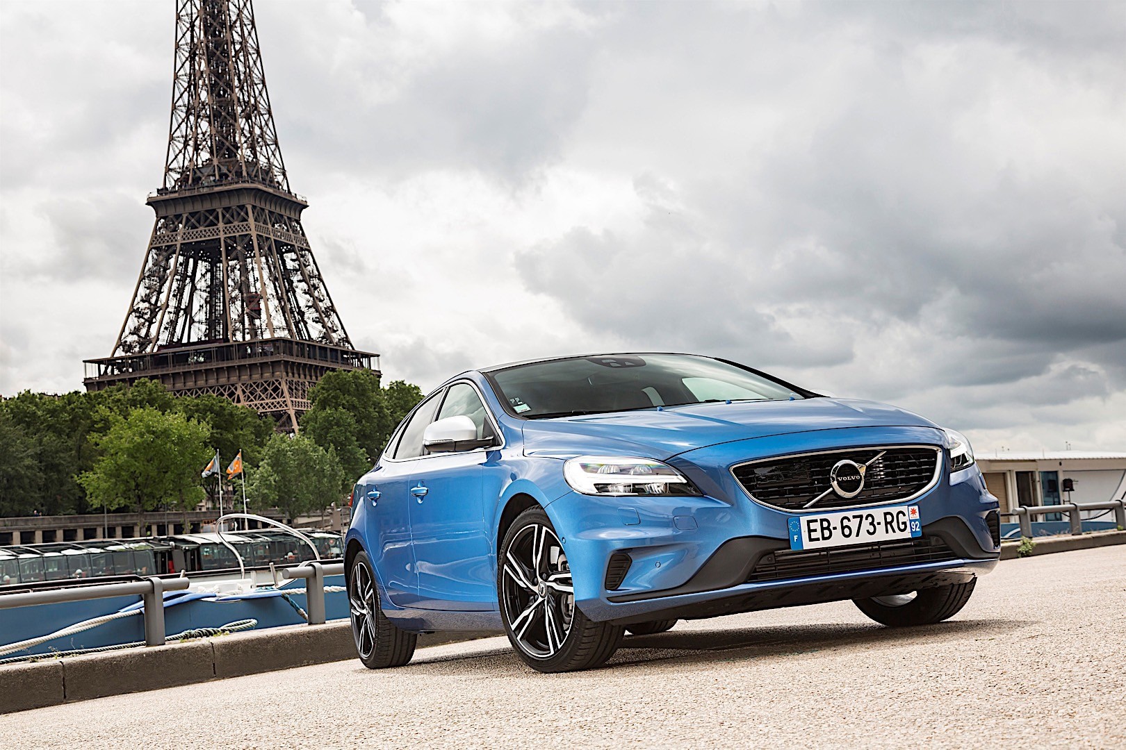 Volvo V40 photo 15