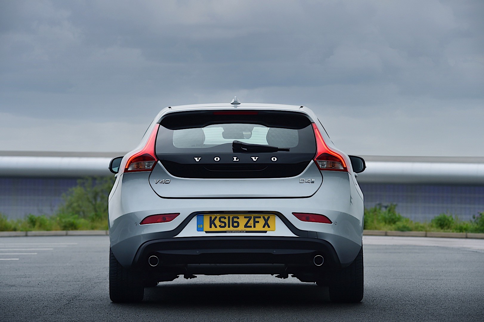 Volvo V40 photo 19