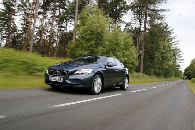 Volvo V40 photo 27