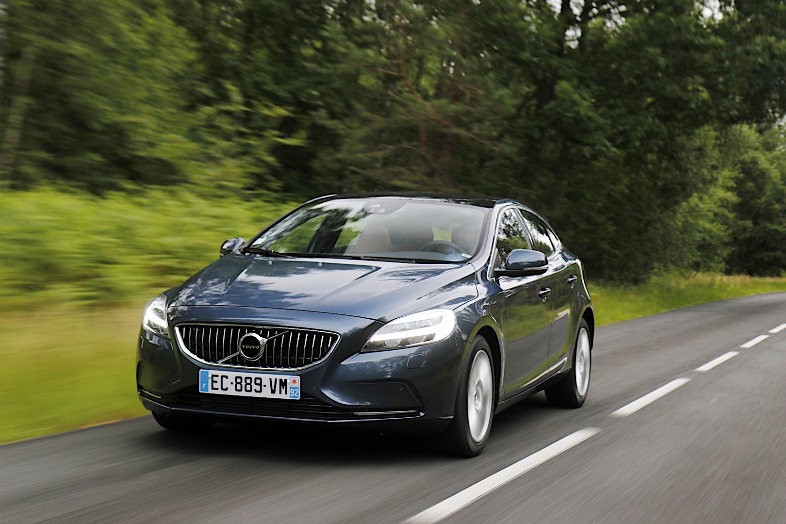 Volvo V40 photo 28