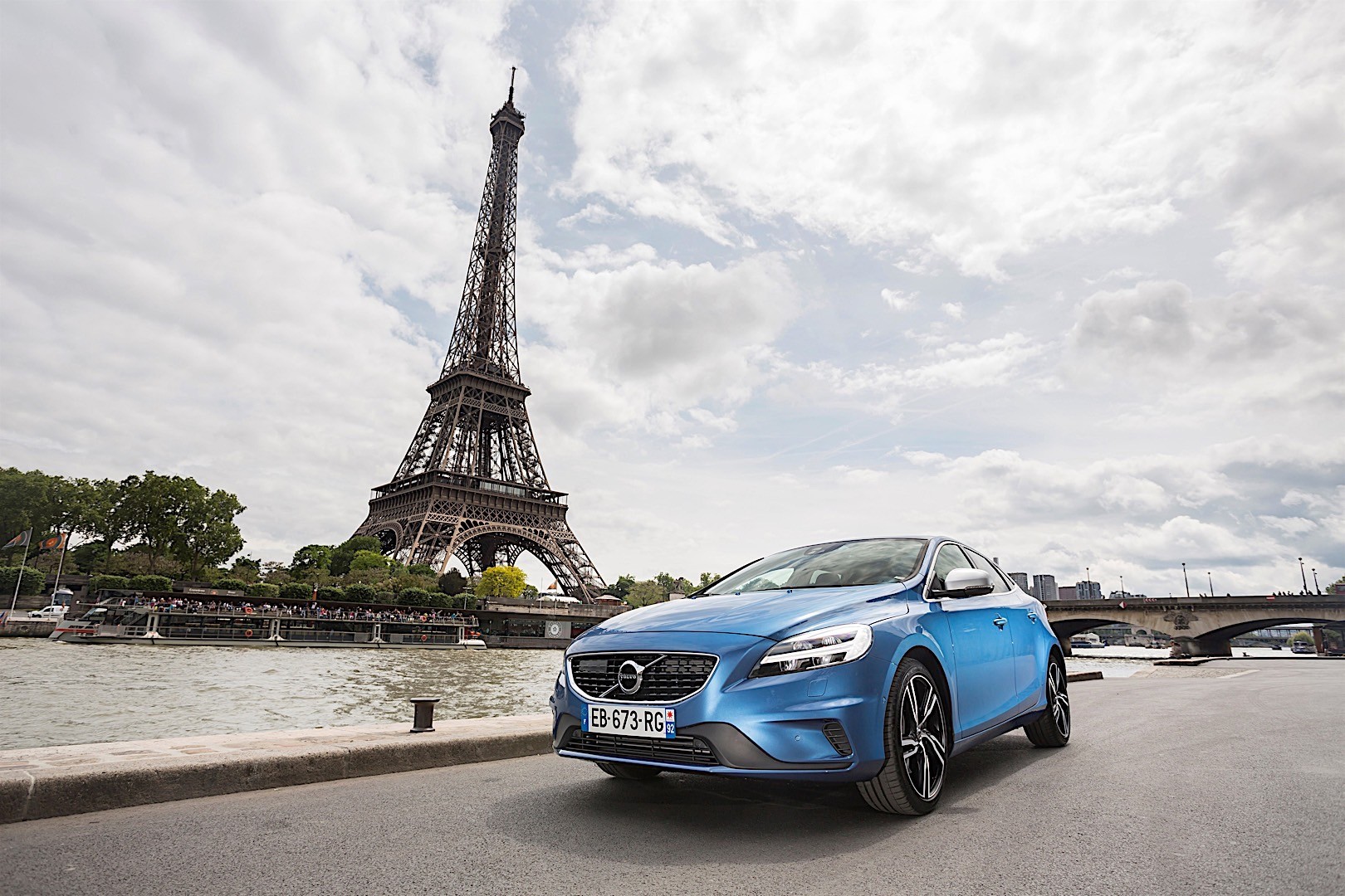 Volvo V40 photo 46