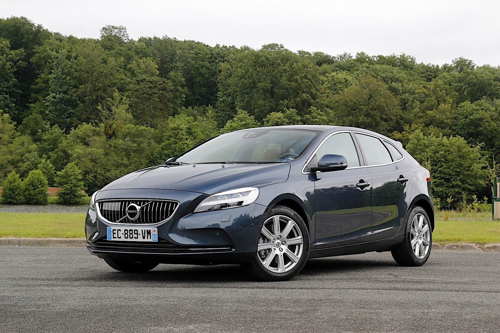 Volvo V40 photo 54