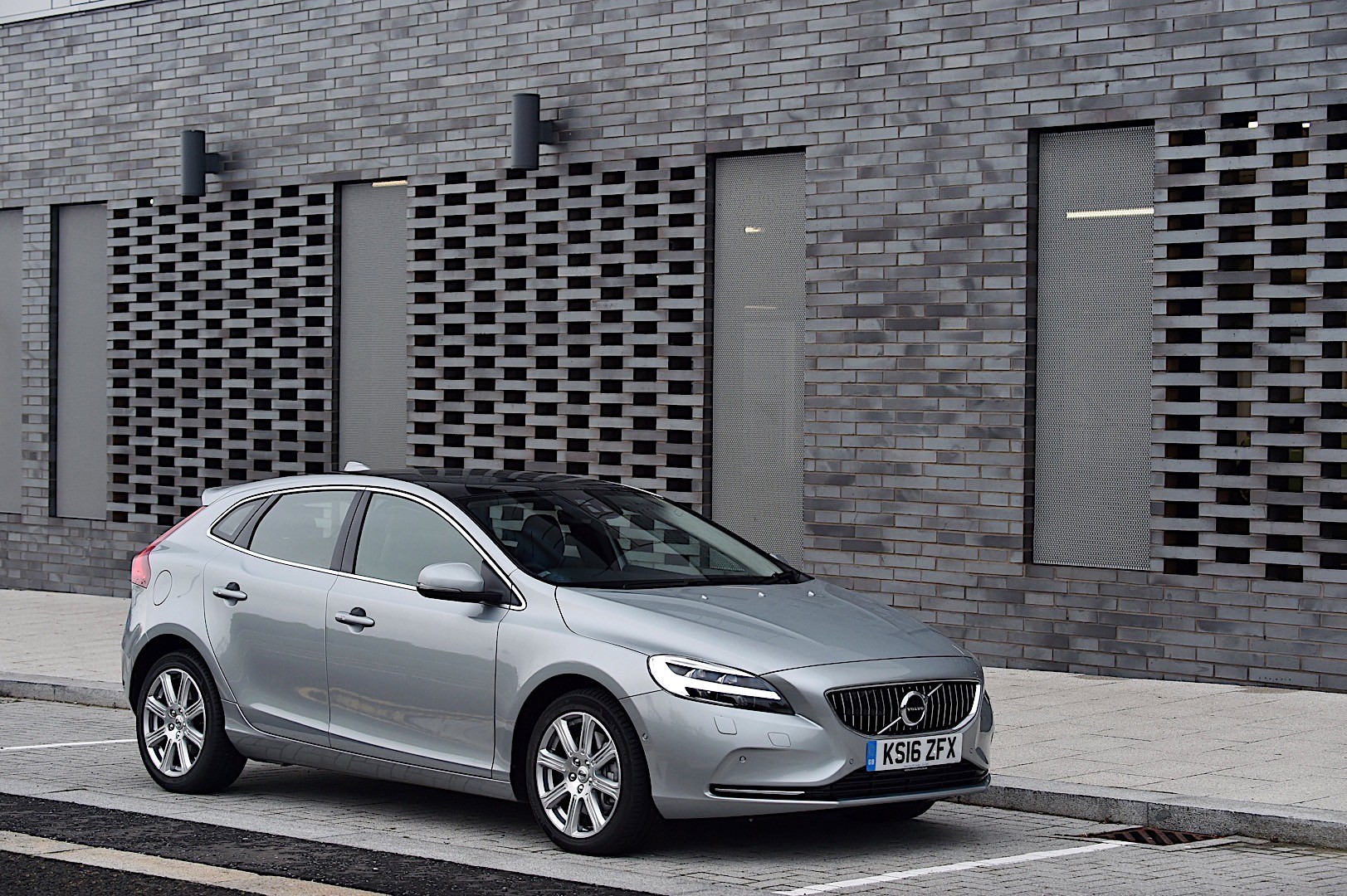 Volvo V40 photo 56