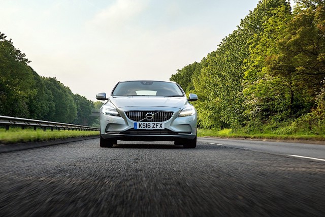 Volvo V40 photo 57