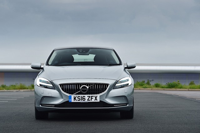 Volvo V40 photo 75