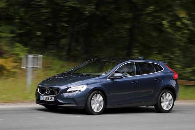 Volvo V40 photo 76