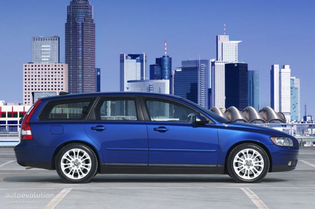 Volvo V50 photo 3